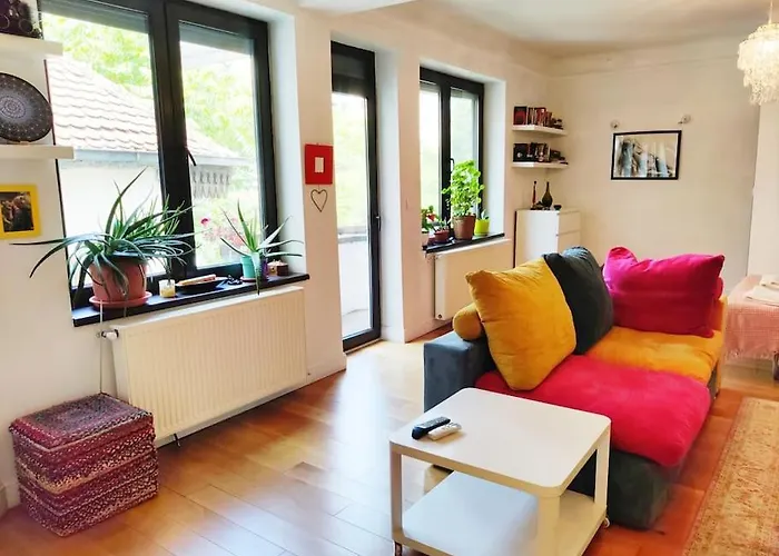 Old Town Bohemian Studio With Garden View Balcony
